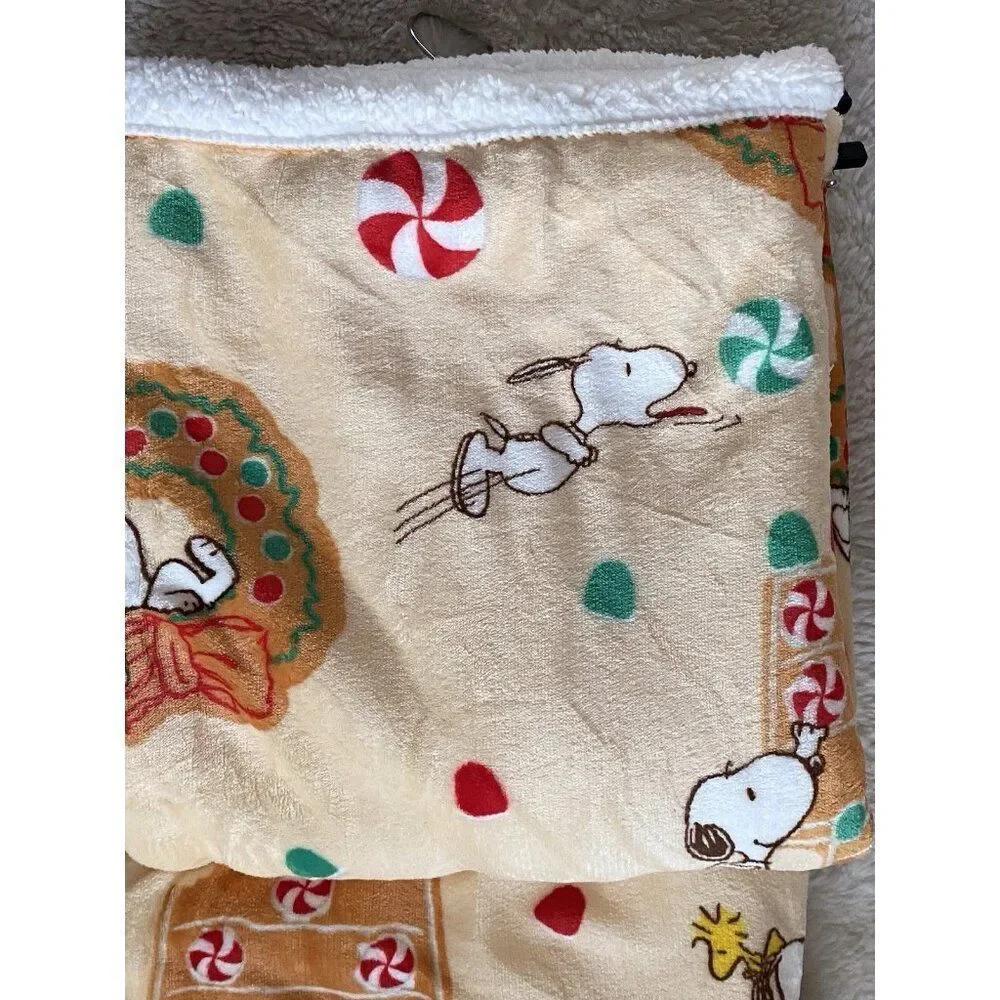 Peanuts Snoopy Sherpa‎ Backed Throw Blanket Gingerbread House Christmas 50X60”